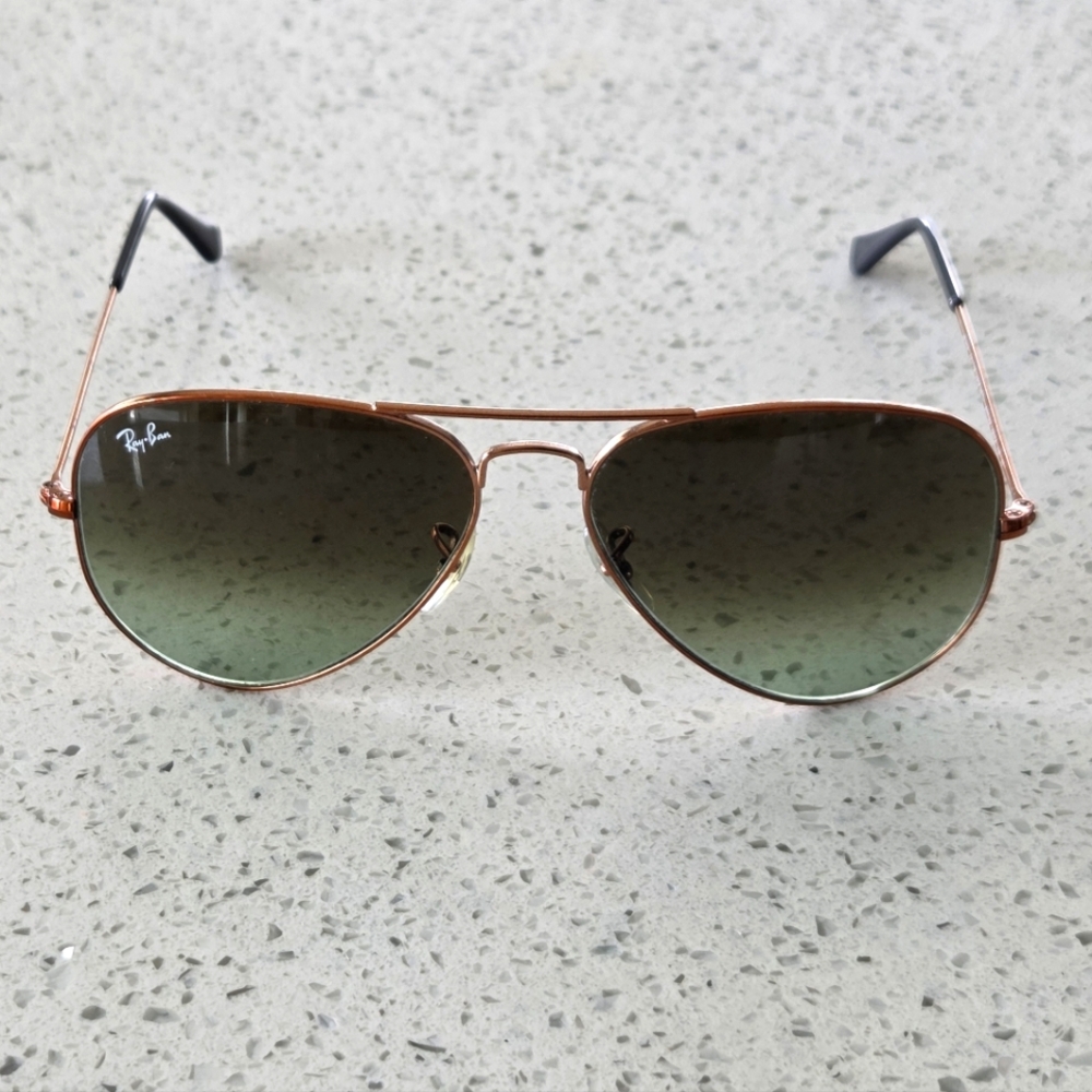 Ray-Ban RB 3025 Aviator Sunglasses - Gold Frame with Green Lenses